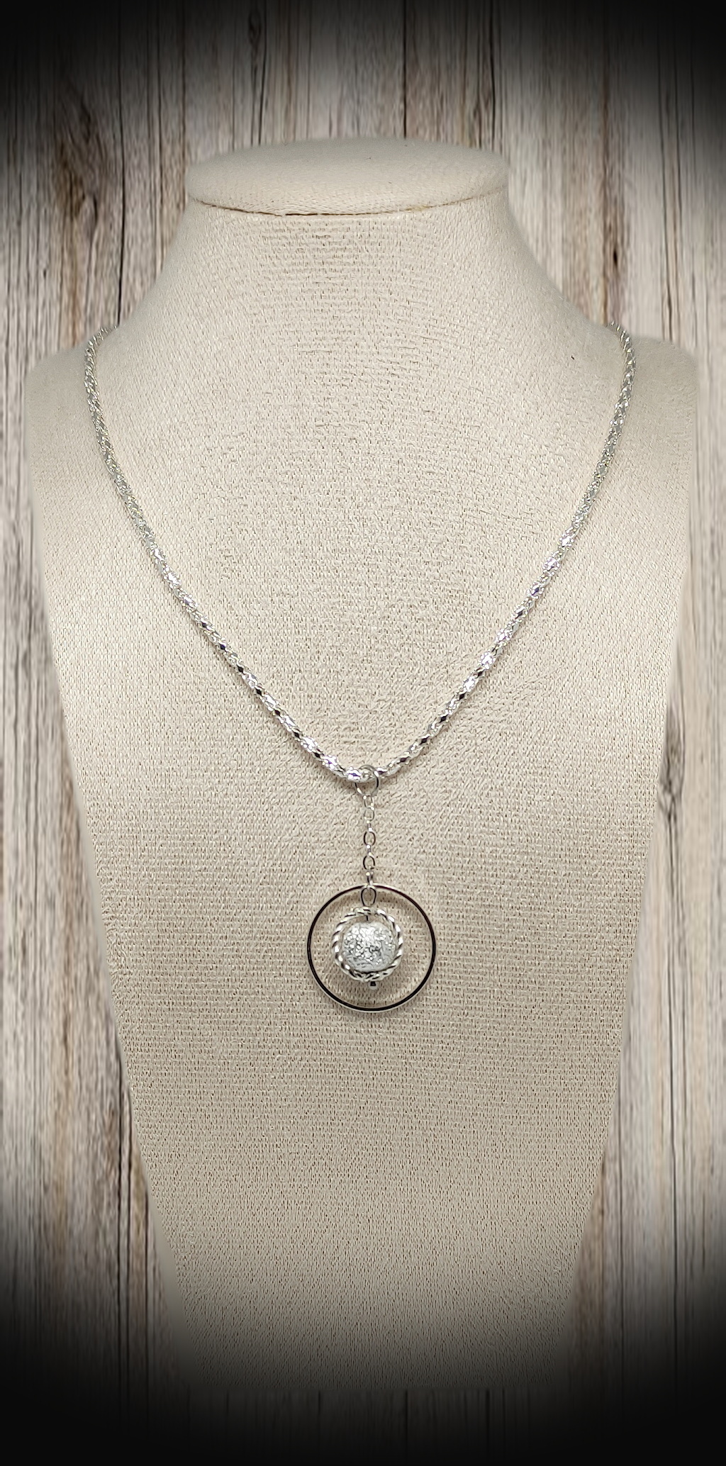 Collier Maeve