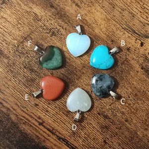 Pendentif cœur en pierre naturelle
