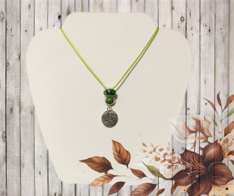 Collier Greeny